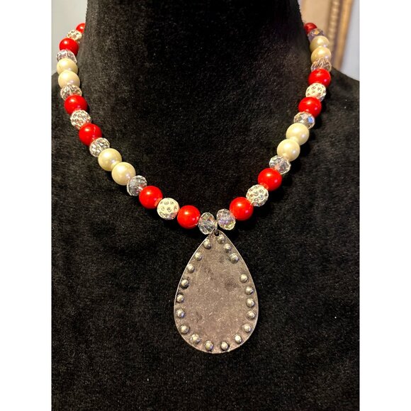 Santa Pendant Beaded Christmas Necklace Red White Beads Adjustable Chain Holiday - Picture 3 of 5